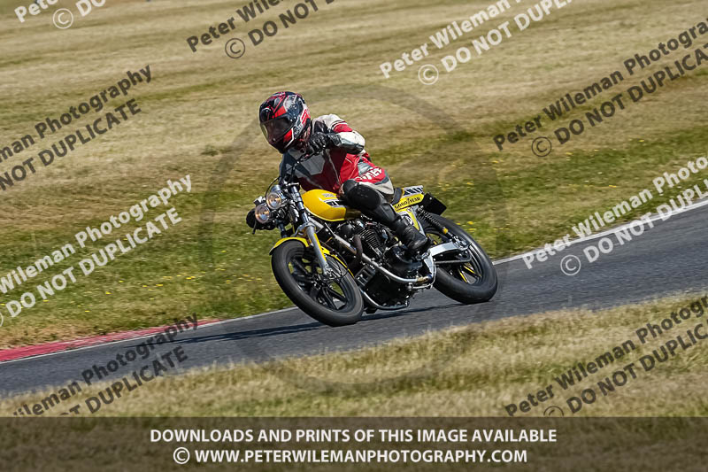 cadwell park;cadwell park photographs;cadwell trackday photographs;enduro digital images;event digital images;eventdigitalimages;peter wileman photography;racing digital images;trackday digital images;trackday photos